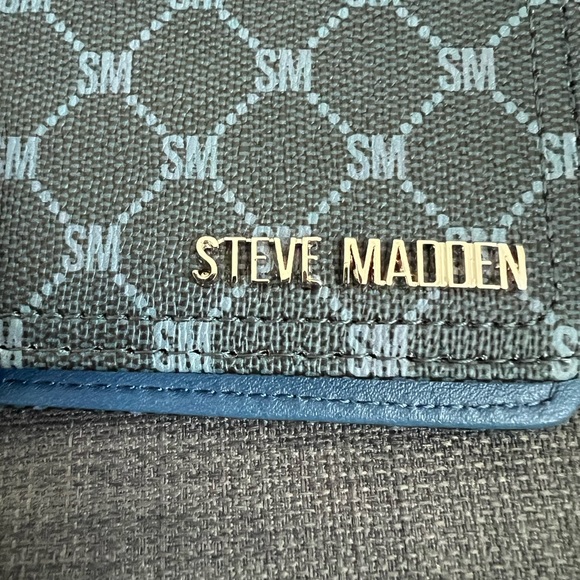 NWT STEVE MADDEN FOLDOVER WALLET CASE ORGANIZER WITH BOX - Picture 2 of 7